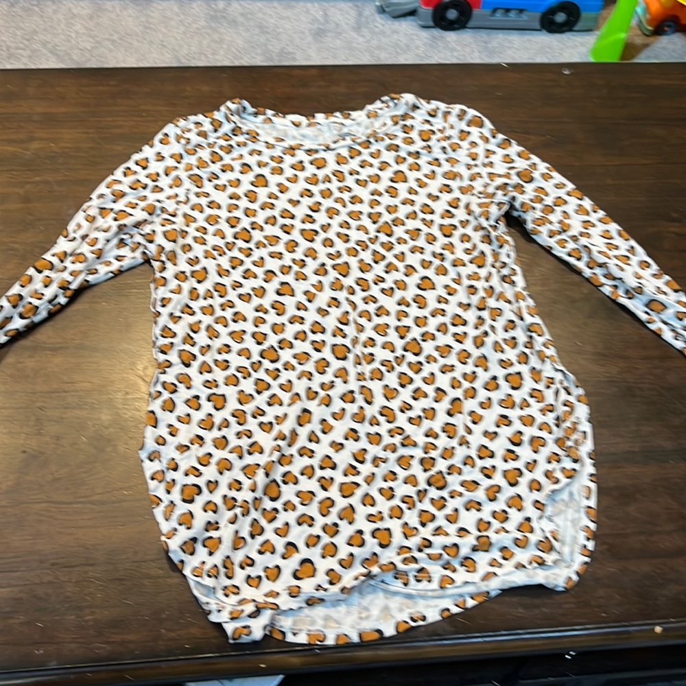 Old navy long sleeve size XL